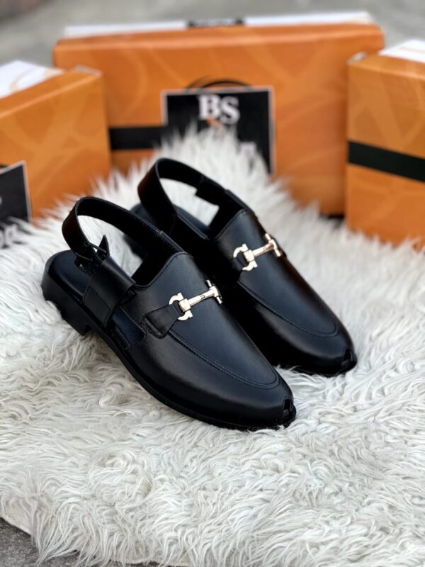 Black peshwari chappal